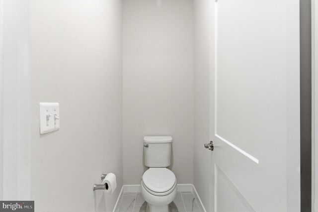 24173 THURSO SQ, Sterling, VA 20166