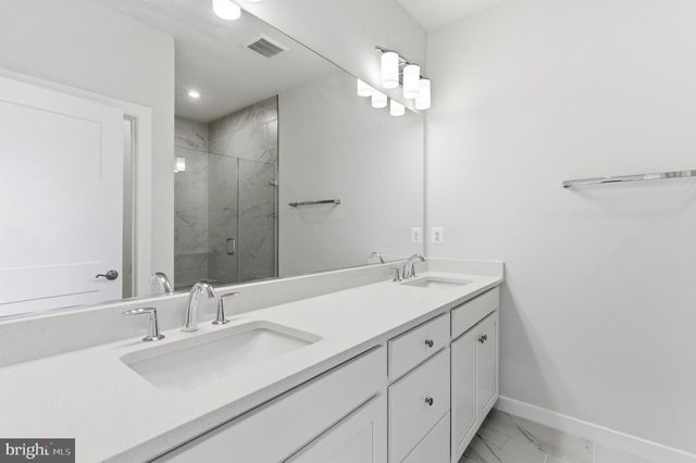 24173 THURSO SQ, Sterling, VA 20166