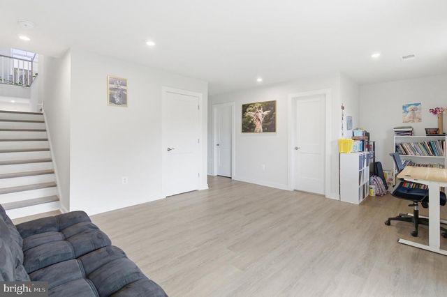 24173 THURSO SQ, Sterling, VA 20166