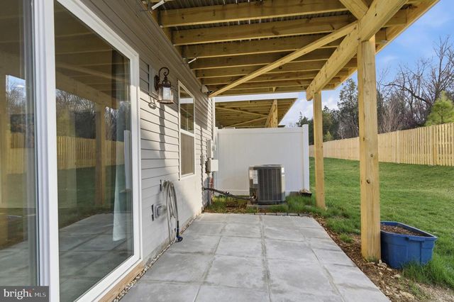 24173 THURSO SQ, Sterling, VA 20166