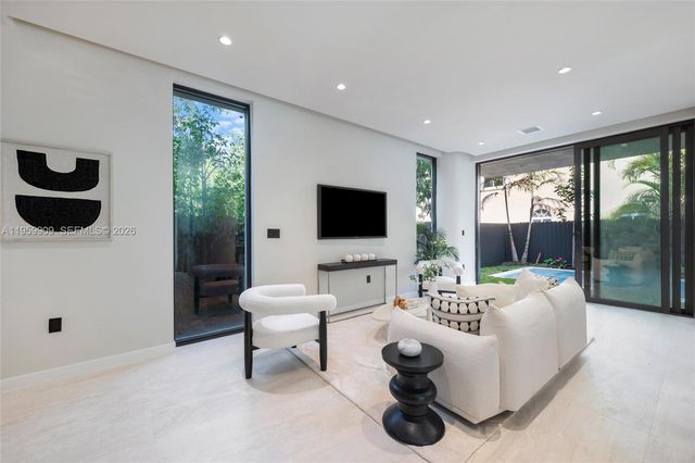 2330 SW 36th Ave 2, Miami, FL 33134