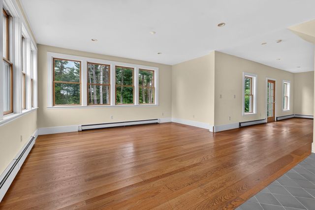 304 High Rd, Newbury, MA 01951