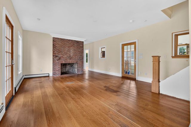 304 High Rd, Newbury, MA 01951
