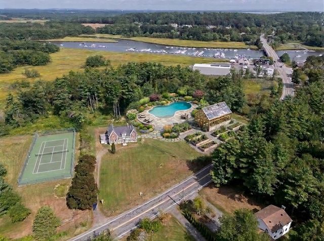 304 High Rd, Newbury, MA 01951