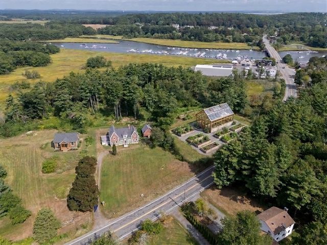 304 High Rd, Newbury, MA 01951
