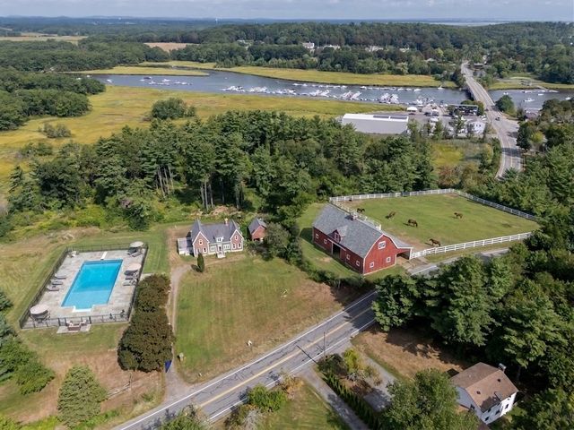 304 High Rd, Newbury, MA 01951