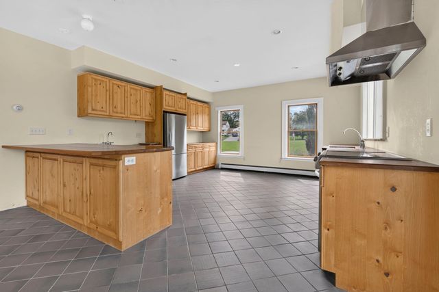 304 High Rd, Newbury, MA 01951