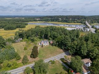 304 High Rd, Newbury, MA 01951