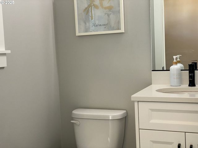 1624 YORK BUTTE Ave, Salem, OR 97306