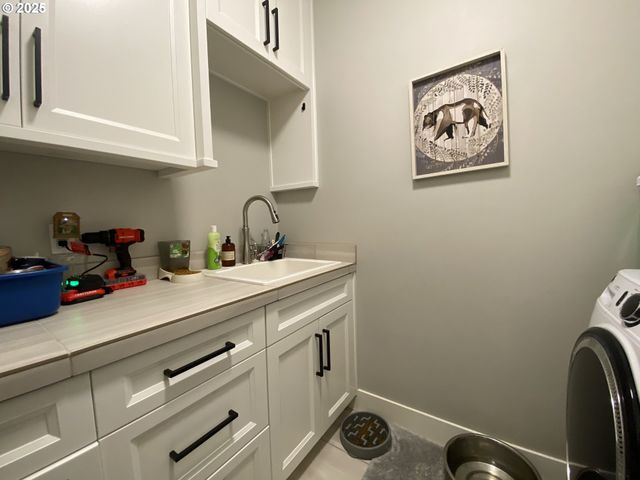 1624 YORK BUTTE Ave, Salem, OR 97306