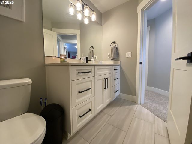 1624 YORK BUTTE Ave, Salem, OR 97306