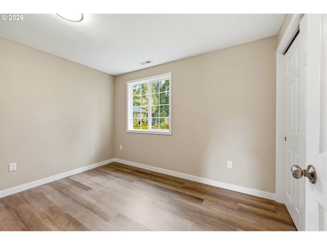 1740 Se RIVER FOREST Rd, Milwaukie, OR 97267