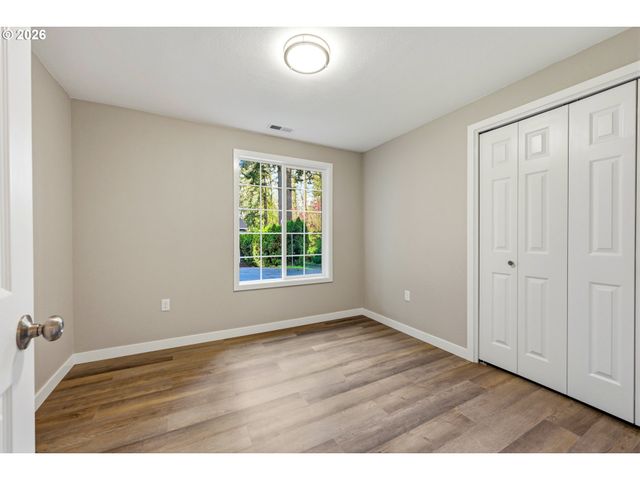 1740 Se RIVER FOREST Rd, Milwaukie, OR 97267