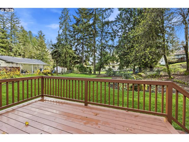 1740 Se RIVER FOREST Rd, Milwaukie, OR 97267