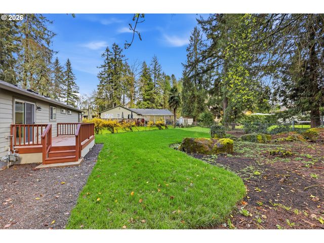 1740 Se RIVER FOREST Rd, Milwaukie, OR 97267