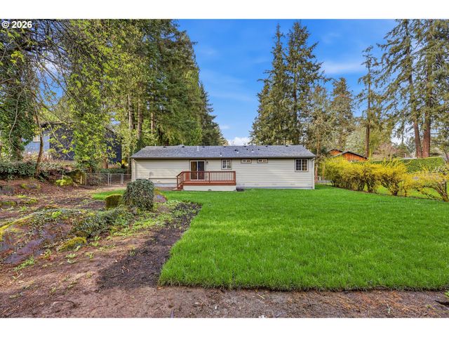1740 Se RIVER FOREST Rd, Milwaukie, OR 97267