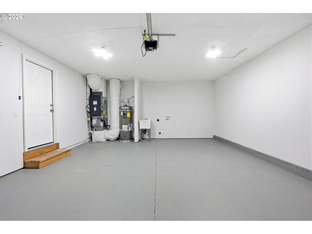 1740 Se RIVER FOREST Rd, Milwaukie, OR 97267