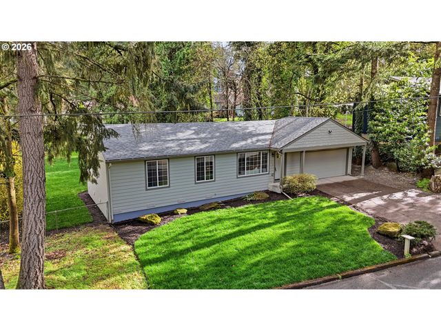 1740 Se RIVER FOREST Rd, Milwaukie, OR 97267