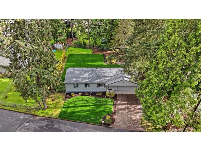 1740 Se RIVER FOREST Rd, Milwaukie, OR 97267