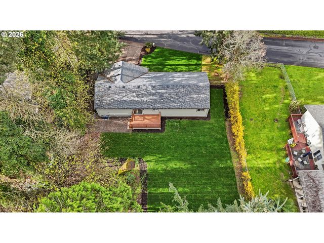 1740 Se RIVER FOREST Rd, Milwaukie, OR 97267