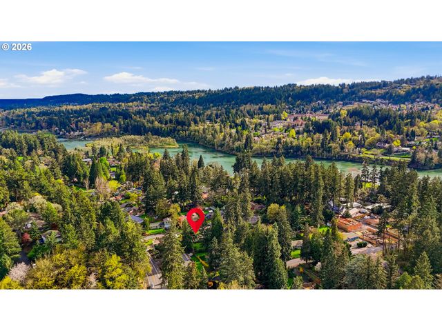 1740 Se RIVER FOREST Rd, Milwaukie, OR 97267