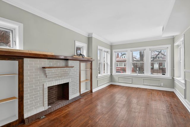8005 S Blackstone Avenue, Chicago, IL 60619