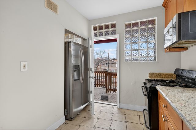 8005 S Blackstone Avenue, Chicago, IL 60619
