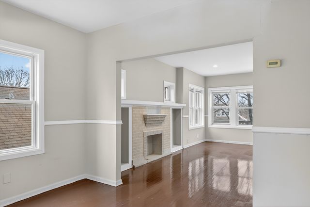 8005 S Blackstone Avenue, Chicago, IL 60619