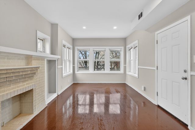 8005 S Blackstone Avenue, Chicago, IL 60619