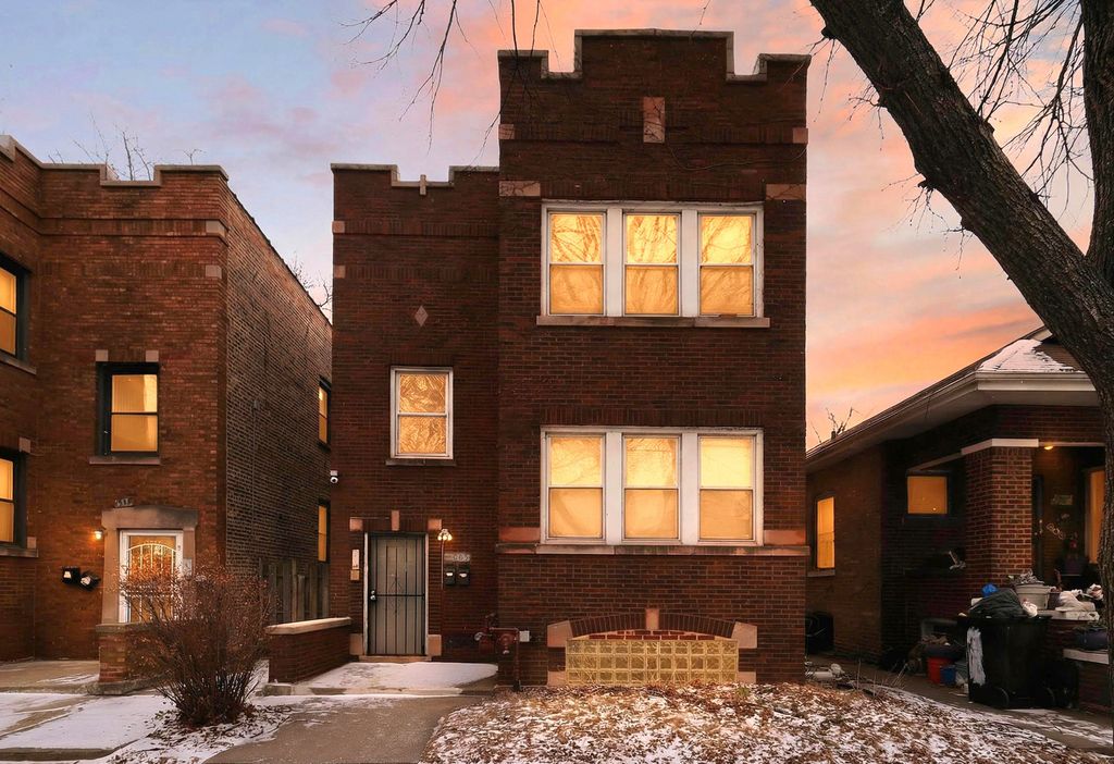 8005 S Blackstone Avenue, Chicago, IL 60619