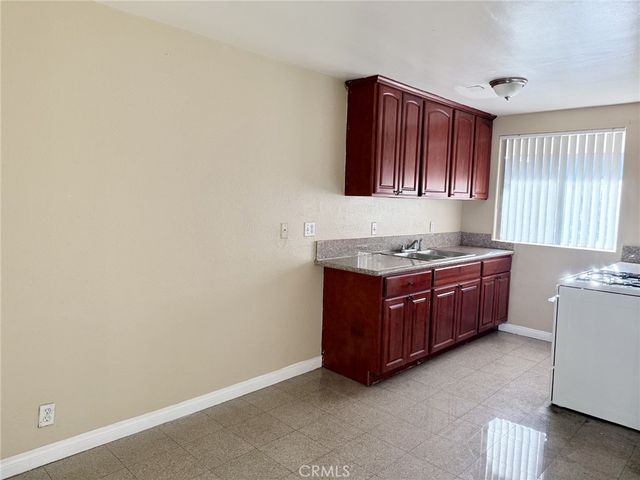 4830 Canoga Street H, Montclair, CA 91763