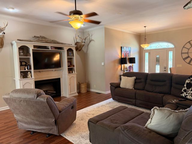 156 Phillips 321, West Helena, AR 72390