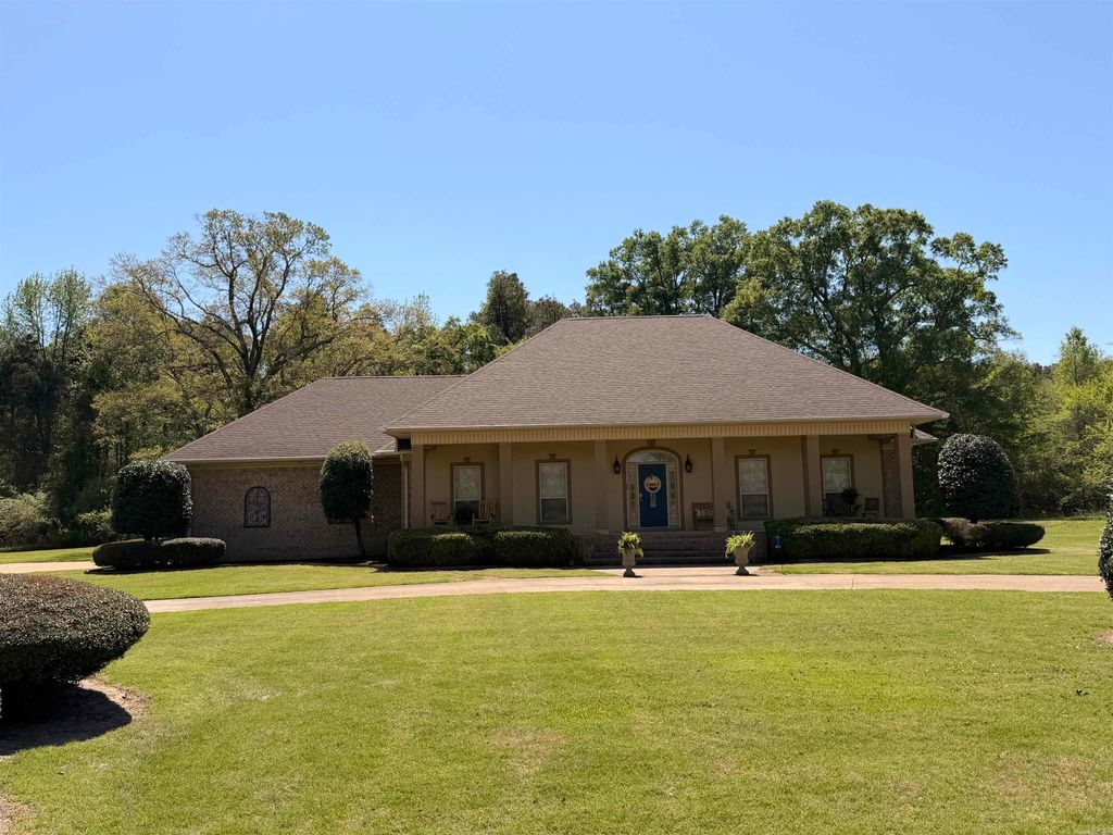 156 Phillips 321, West Helena, AR 72390