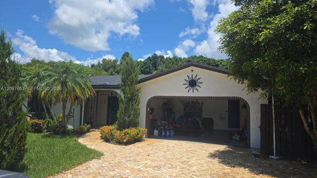 18611 SW 61st Court, Southwest Ranches, FL 33332