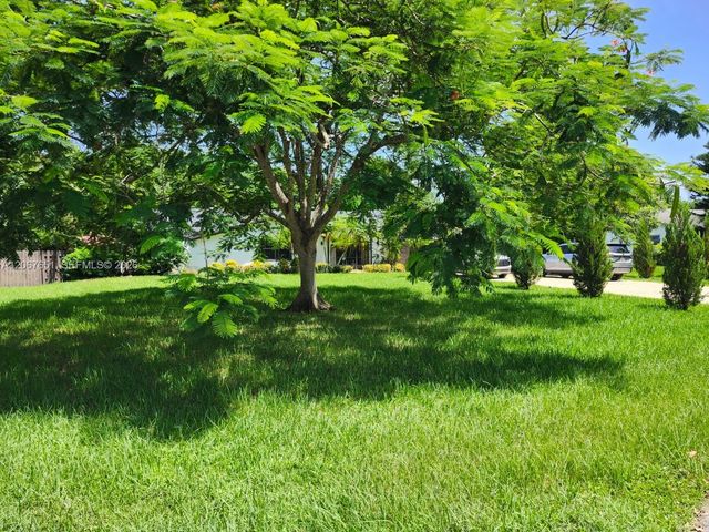 18611 SW 61st Court, Southwest Ranches, FL 33332
