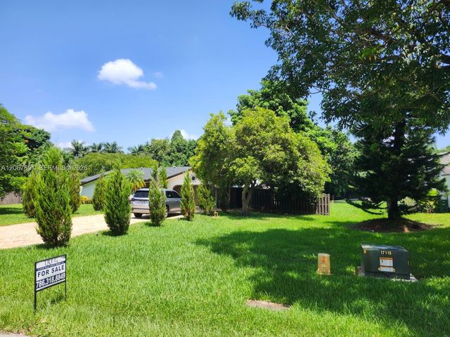 18611 SW 61st Court, Southwest Ranches, FL 33332