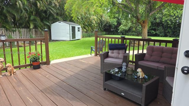 18611 SW 61st Court, Southwest Ranches, FL 33332