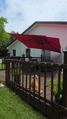 18611 SW 61st Court, Southwest Ranches, FL 33332