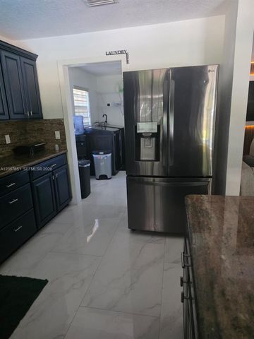 18611 SW 61st Court, Southwest Ranches, FL 33332