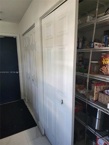 18611 SW 61st Court, Southwest Ranches, FL 33332
