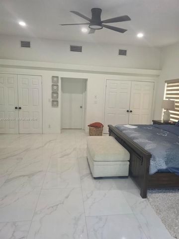 18611 SW 61st Court, Southwest Ranches, FL 33332