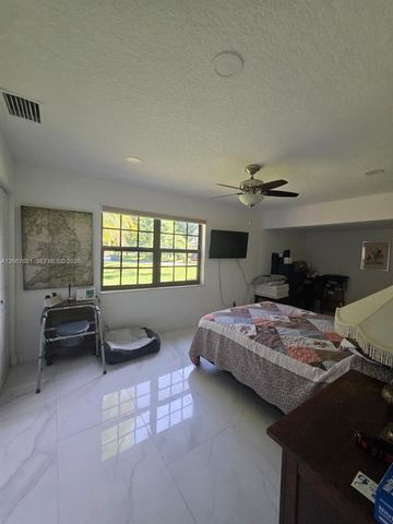18611 SW 61st Court, Southwest Ranches, FL 33332