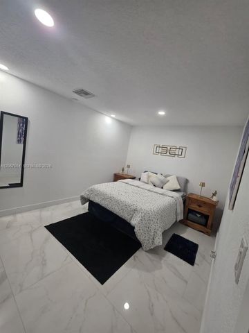 18611 SW 61st Court, Southwest Ranches, FL 33332
