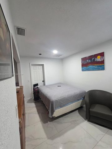 18611 SW 61st Court, Southwest Ranches, FL 33332