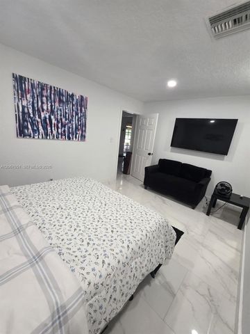 18611 SW 61st Court, Southwest Ranches, FL 33332