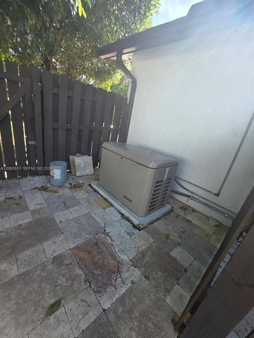 18611 SW 61st Court, Southwest Ranches, FL 33332