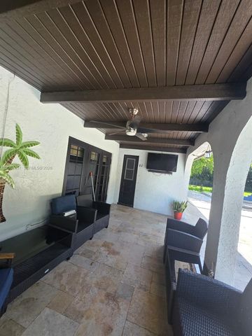 18611 SW 61st Court, Southwest Ranches, FL 33332