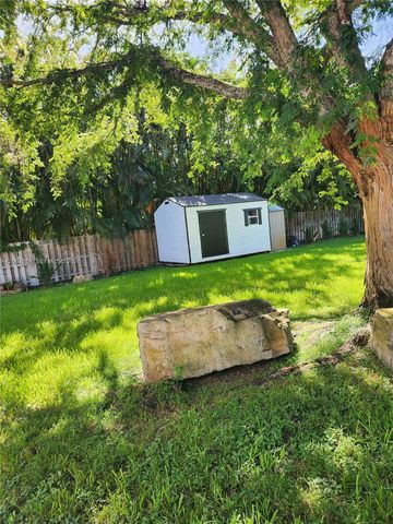 18611 SW 61st Court, Southwest Ranches, FL 33332