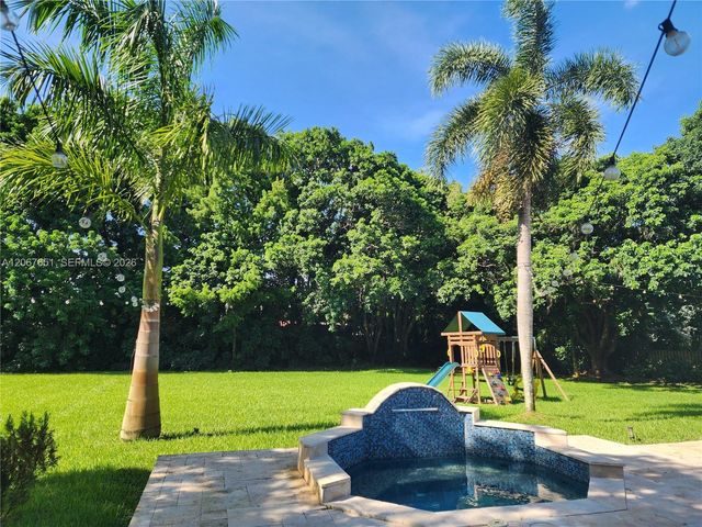 18611 SW 61st Court, Southwest Ranches, FL 33332