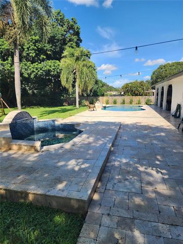 18611 SW 61st Court, Southwest Ranches, FL 33332